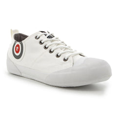 PC KICKS WHITE